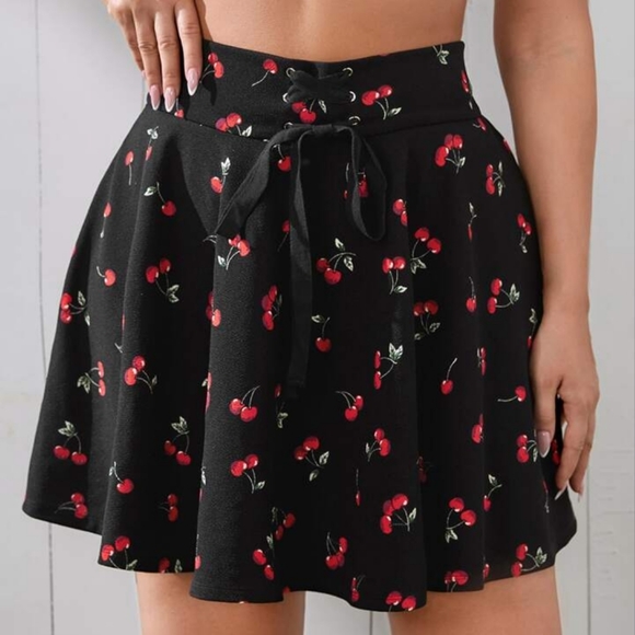 ๐๏ธ5/$20๐๏ธ SHEIN Plus Cherry Print Lace Up Waist Skirt 3XL - Picture 5 of 9